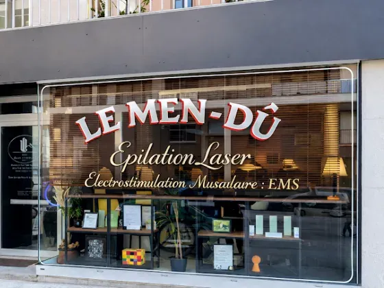 Façade et vitrine de l'Institut Le Men-Dû à Vannes